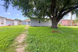 1717 W 4th St, Freeport, TX 77541 - Photo 16