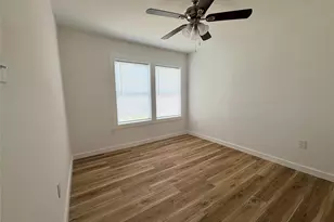 1717 W 4th St, Freeport, TX 77541 - Photo 10