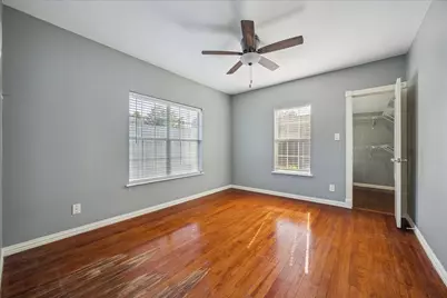 2105 Lawrence Street, Houston, TX 77008 - Photo 4