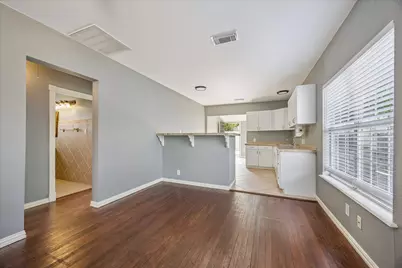 2105 Lawrence Street, Houston, TX 77008 - Photo 10