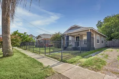 2105 Lawrence Street, Houston, TX 77008 - Photo 6
