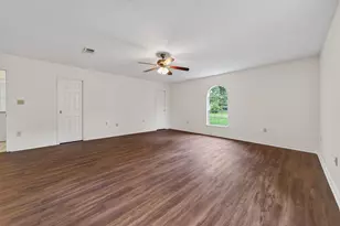 418 Texas St, Tomball, TX 77375 - Photo 12