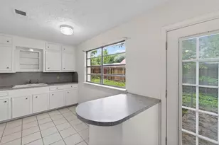 418 Texas St, Tomball, TX 77375 - Photo 28