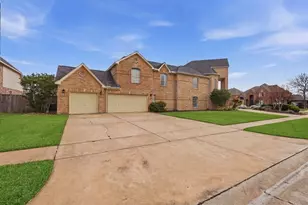 1711 Forestlake Dr, Sugar Land, TX 77479 - Photo 2