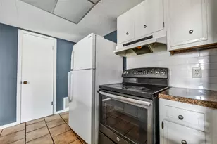 1817 Biovu Dr, Galveston, TX 77551 - Photo 8
