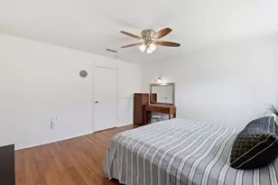 12625 Memorial Dr, Houston, TX 77024 - Photo 32