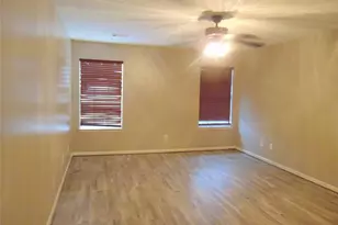 1809 Edinburg Ave, League City, TX 77573 - Photo 14