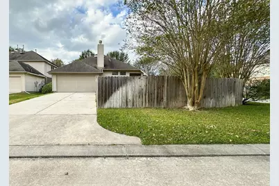 73 E Montfair Boulevard, The Woodlands, TX 77382 - Photo 26