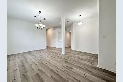 73 E Montfair Boulevard, The Woodlands, TX 77382 - Photo 4
