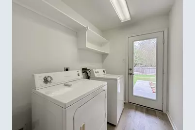 73 E Montfair Boulevard, The Woodlands, TX 77382 - Photo 18