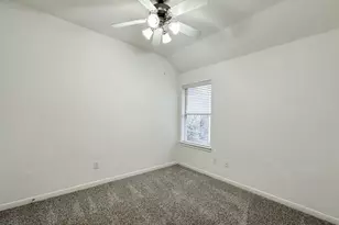 73 E Montfair Blvd, The Woodlands, TX 77382 - Photo 8
