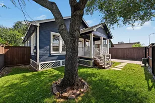 1721 Airline Dr, Houston, TX 77009 - Photo 2