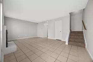 2100 Wilcrest Dr, Houston, TX 77042 - Photo 4