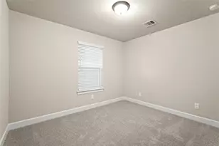 3022 Tres Olivos Dr, Houston, TX 77047 - Photo 8