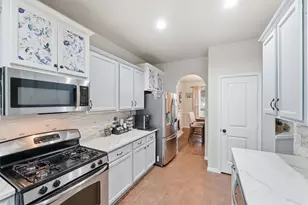 9906 Jewel Ln, Rosharon, TX 77583 - Photo 10