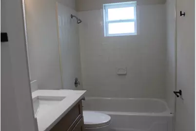 4920 Deerwood Circle, Baytown, TX 77521 - Photo 10