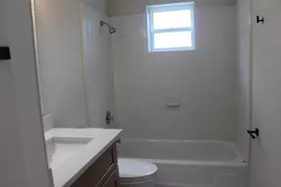 4920 Deerwood Cir, Baytown, TX 77521 - Photo 10