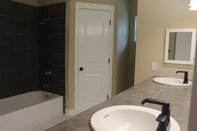 4920 Deerwood Circle, Baytown, TX 77521 - Photo 10