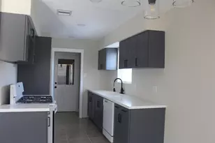 4920 Deerwood Cir, Baytown, TX 77521 - Photo 4