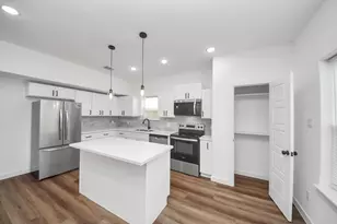 8021 Birmingham St, Houston, TX 77028 - Photo 1