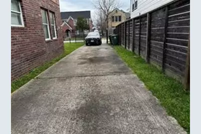 2716 Truxillo Street #upstair, Houston, TX 77004 - Photo 24