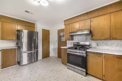 516 W Fourteenth Street, Shiner, TX 77984 - Photo 6