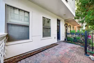 3231 Maxroy St, Houston, TX 77008 - Photo 4