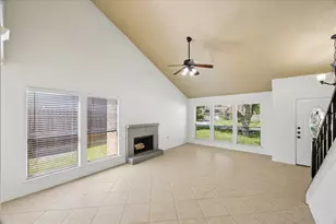 15714 Pipers View Dr, Houston, TX 77598 - Photo 2