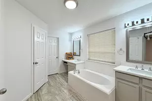 3226 Candlepine Dr, Spring, TX 77388 - Photo 18