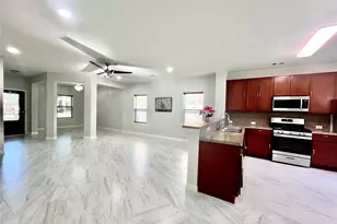 3119 Cambridge Meadows Ln, Dickinson, TX 77539 - Photo 8