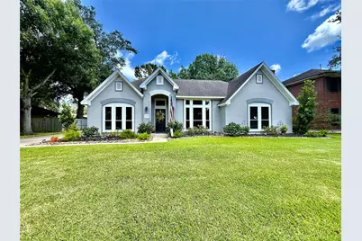 110 Portulaca Street, Lake Jackson, TX 77566 - Photo 1