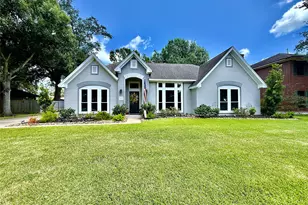 110 Portulaca St, Lake Jackson, TX 77566 - Photo 1