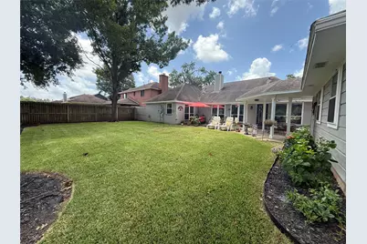 110 Portulaca Street, Lake Jackson, TX 77566 - Photo 6