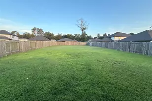 14226 Lake Lodge Dr, Conroe, TX 77384 - Photo 22