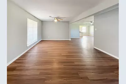 303 Ligustrum Street, Lake Jackson, TX 77566 - Photo 2