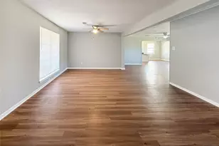 303 Ligustrum St, Lake Jackson, TX 77566 - Photo 2