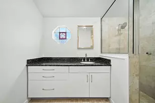 6468 Burgoyne Rd, Houston, TX 77057 - Photo 14