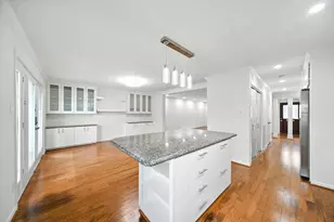 6468 Burgoyne Rd, Houston, TX 77057 - Photo 8