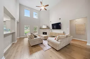 18222 Walden Forest Dr, Humble, TX 77346 - Photo 2