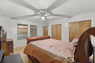 12615 Old River Dr, Mont Belvieu, TX 77523 - Photo 20