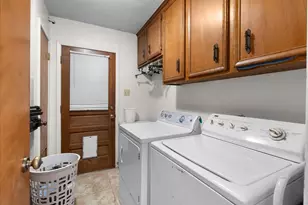 12615 Old River Dr, Mont Belvieu, TX 77523 - Photo 22