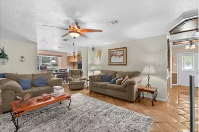 12615 Old River Drive, Mont Belvieu, TX 77523 - Photo 4