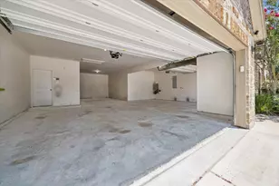 15803 Graham Spring Ln, Houston, TX 77044 - Photo 32