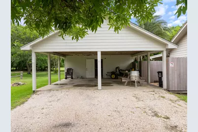 1103 Green Avenue, Palacios, TX 77465 - Photo 4