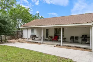 1103 Green Ave, Palacios, TX 77465 - Photo 32