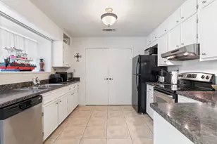 1103 Green Ave, Palacios, TX 77465 - Photo 14
