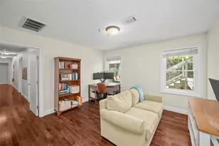 4002 Drummond St, Houston, TX 77025 - Photo 14