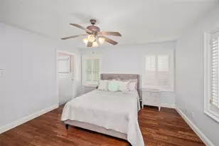 4002 Drummond St, Houston, TX 77025 - Photo 18