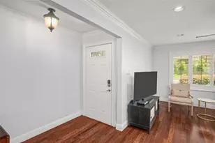 4002 Drummond St, Houston, TX 77025 - Photo 12