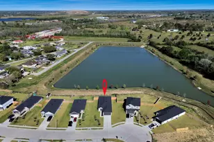 1027 Bluegill Ln, Alvin, TX 77511 - Photo 2